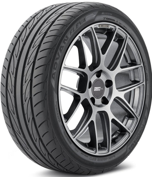 265/30R19 YOKOHAMA ADVAN FLEVA V701 93W